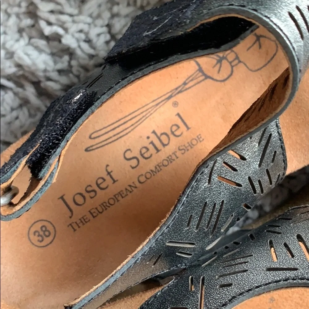 Josef‎ Seibel 38 Black/Silver Sandals